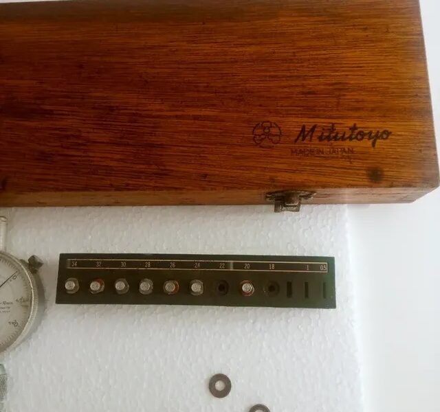 Micrómetro de diámetro o alesómetro Mitutoyo 18-35