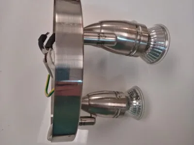 Lámpara de techo metálica plateada