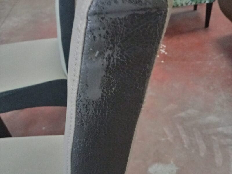 Conjunto de sillas de comedor con acolchado grueso