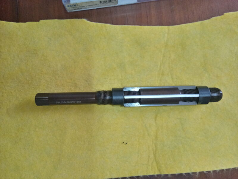 Escariador HSS Extensible 21-24mm