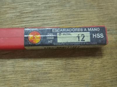Escariador a mano 12mm para torno