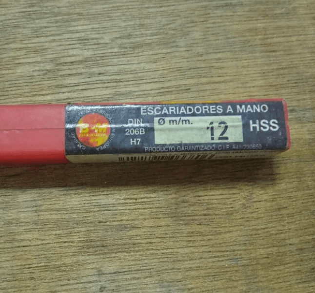 Escariador a mano 12mm para torno